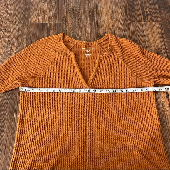 Marian Eagle Soft & Sexy Plush Waffle Thermal V-Neck Blouse Size Medium - Picture 2 of 8